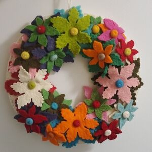 NWOT Colorful Boho Felt Poinsettia Wreath